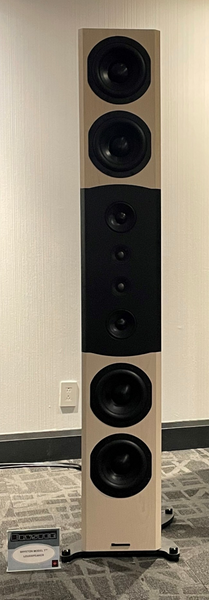 Bryston Model T10 Line Array Floorstanding Speakers